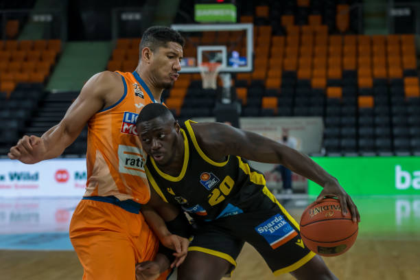 比赛中占据 比赛中占据